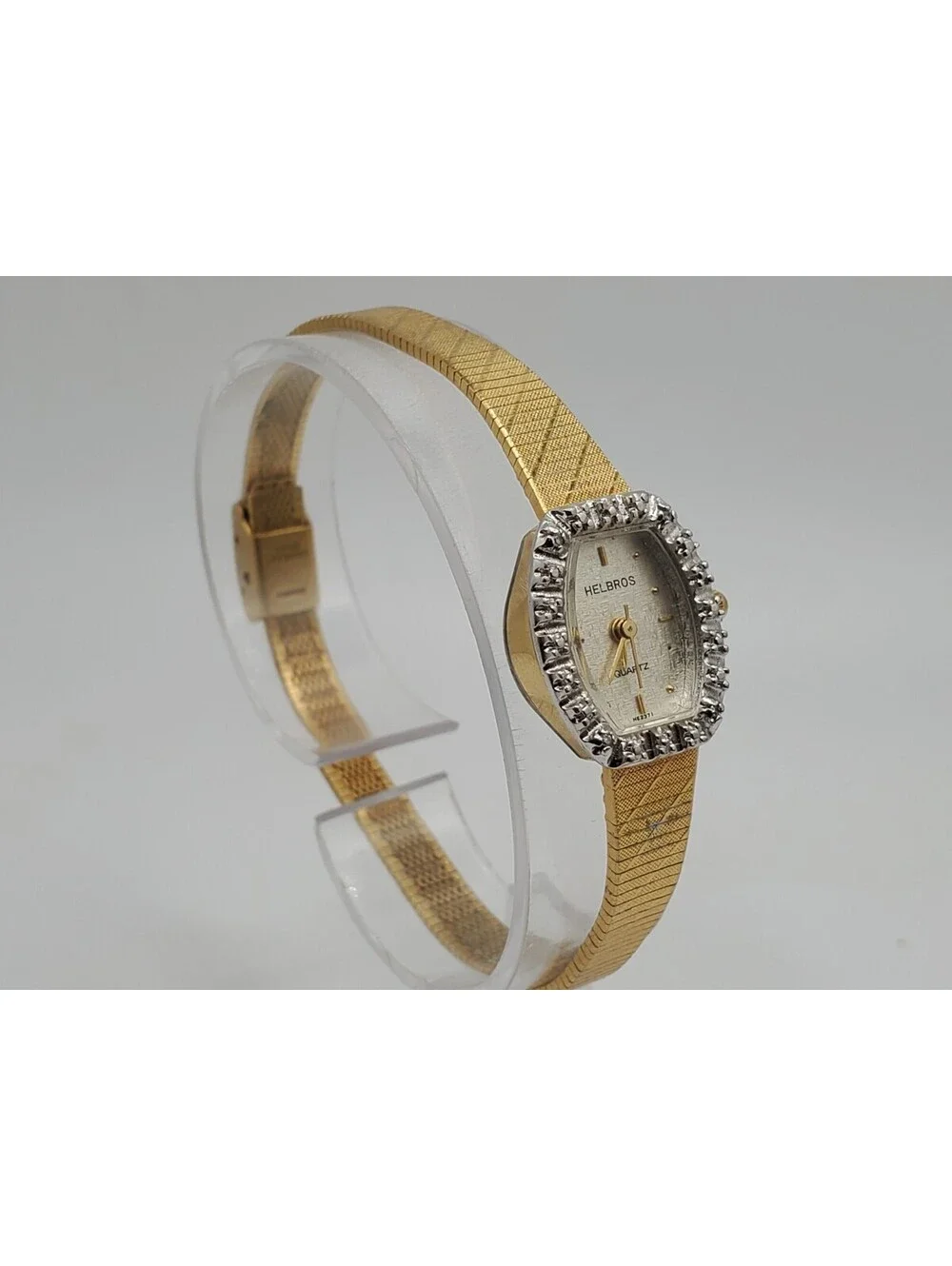 Vintage Helbros Ladies Gold Tone 16mm Oval Quartz Analog Watch New Battery